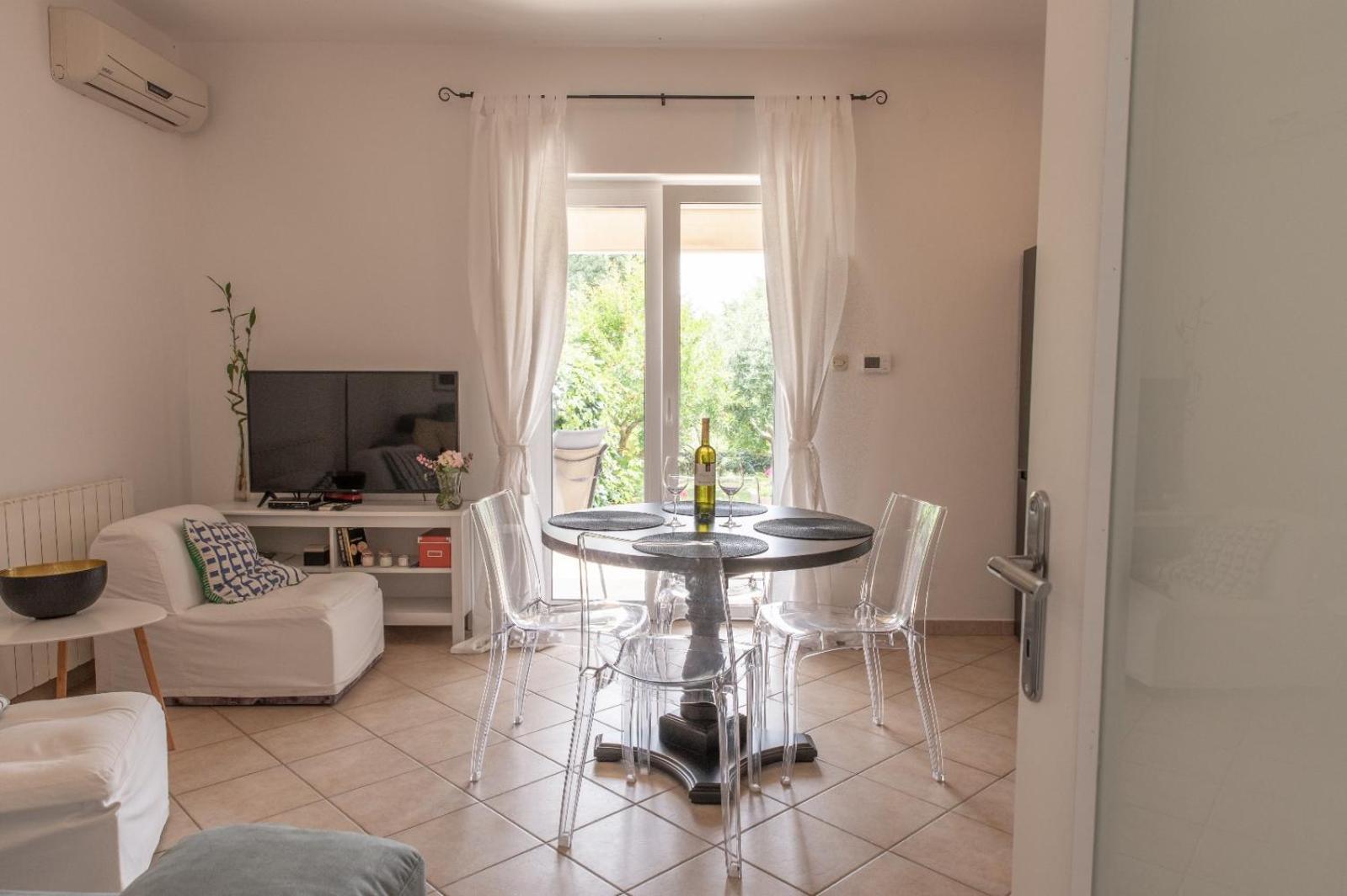 Apartment Sopta *